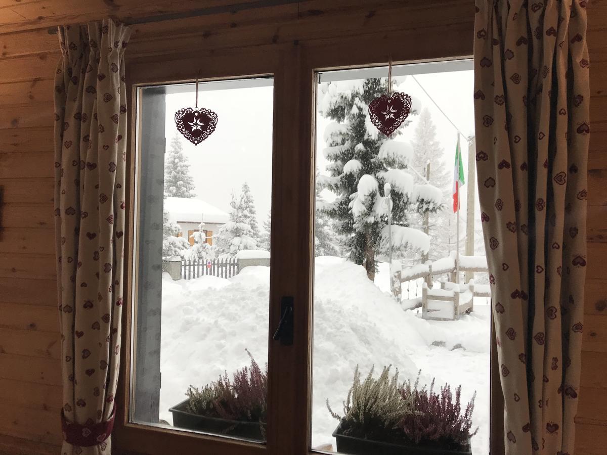 Hotel Sasso Nero à Chiesa in Valmalenco Extérieur photo